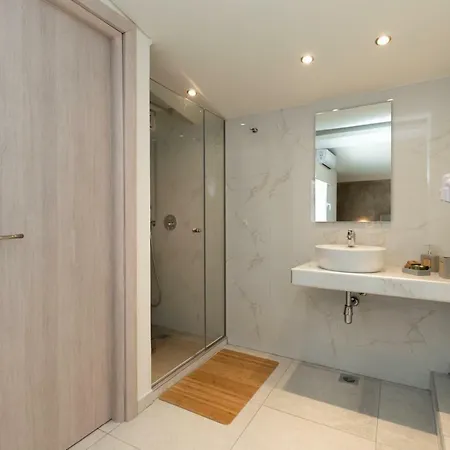 Estian Deluxe * Limenaria (Thasos)