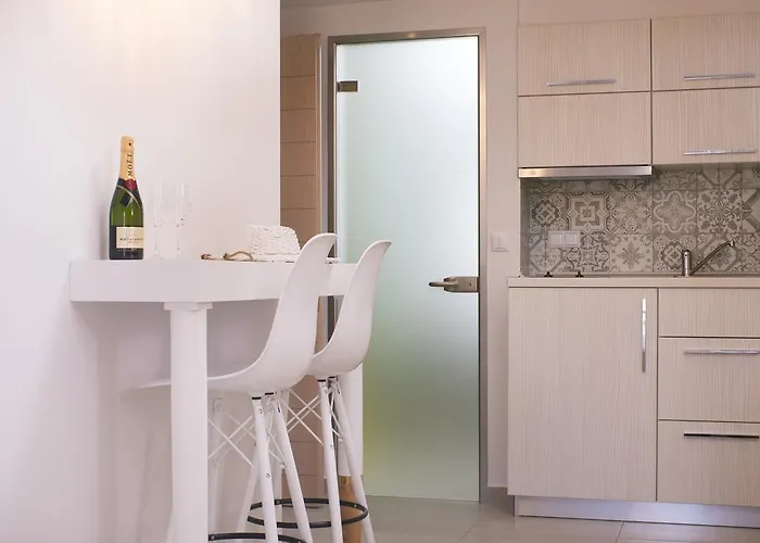 Estian Deluxe * Limenaria (Thasos)